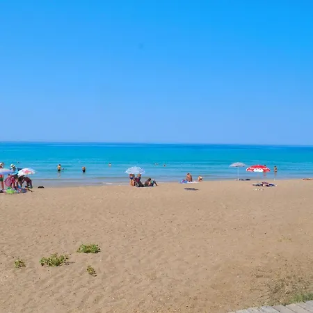 Holiday Studio Apartments Yannis On The Beach Of Agios Gordios In Corfu Exterior photo