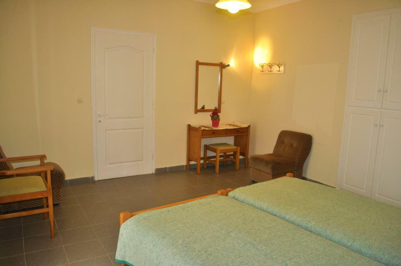 Apartment Yannis On The Of Agios Gordios In Corfu *